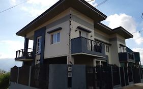 Restful 3Br Hillside Duplex House
